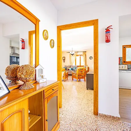 Tere - Plusholidays Calpe