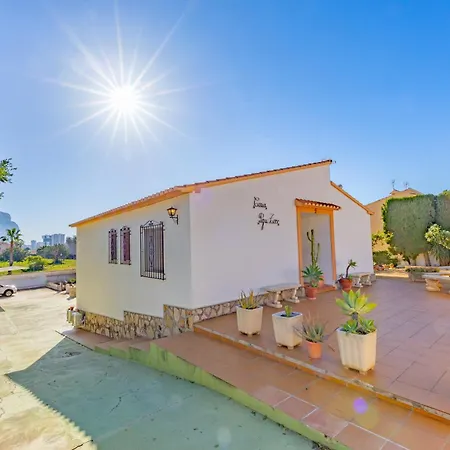 Tere - Plusholidays * Calpe