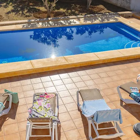 Tere - Plusholidays * Calp