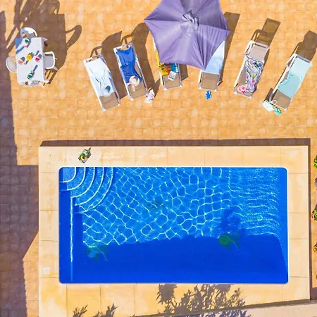 Tere - Plusholidays * Calpe