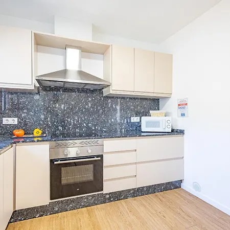 Tere - Plusholidays Villa