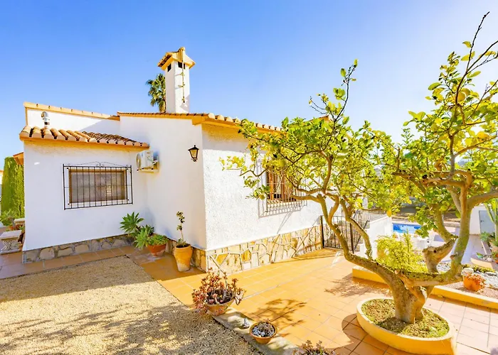 Tere - Plusholidays Calpe