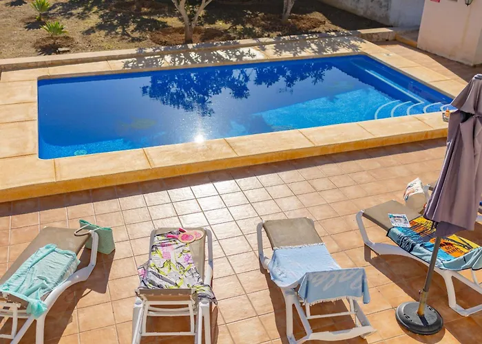 Tere - Plusholidays * Calpe