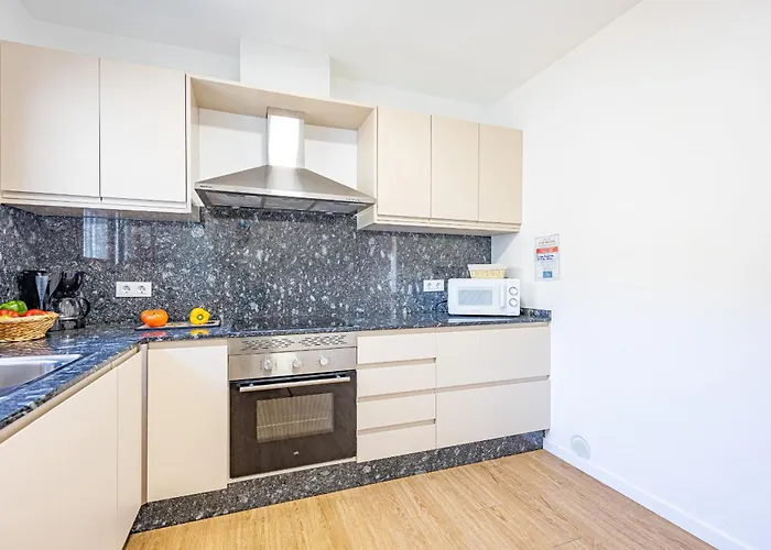 Tere - Plusholidays Villa