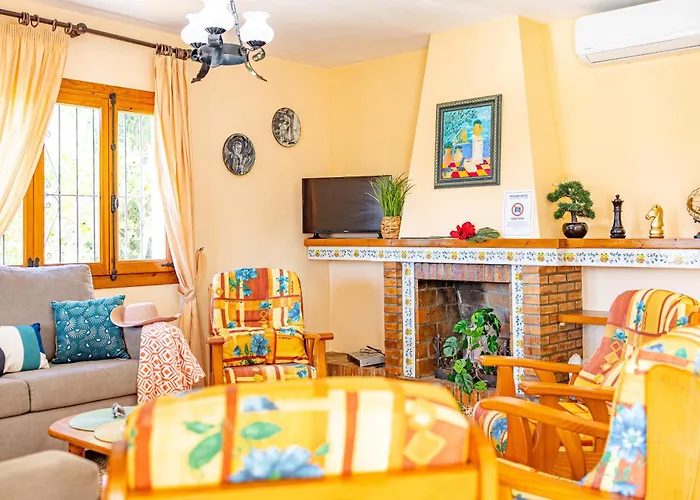 Tere - Plusholidays * Calpe