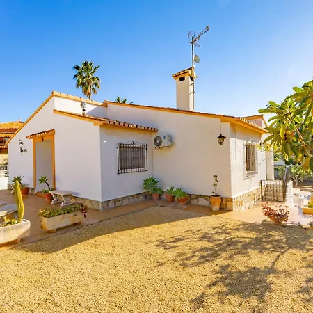 Tere - Plusholidays Villa