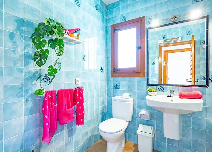 Tere - Plusholidays Villa Calpe