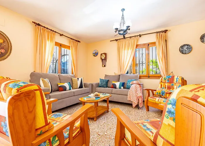 Tere - Plusholidays Calpe