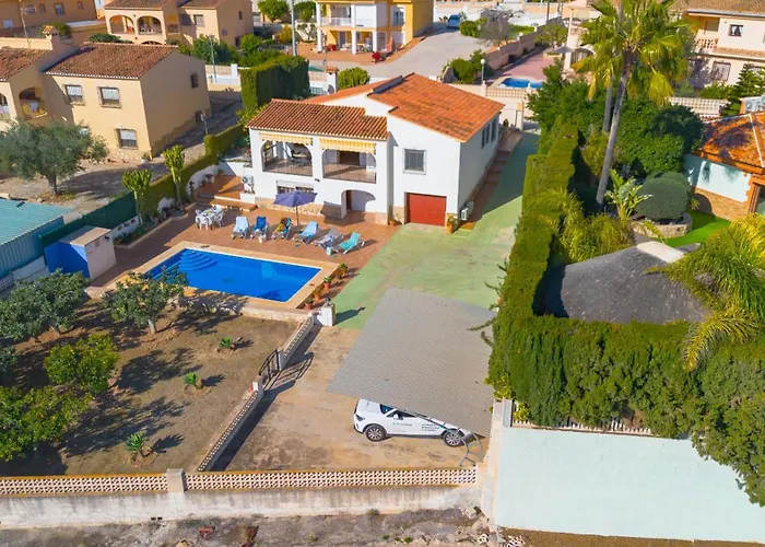 Tere - Plusholidays Calpe